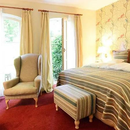 Hotel Romantik Jagdhaus Waldfrieden Bilsen
